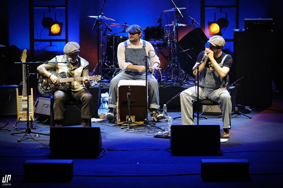 THE-BLUES-MOONSHINERS-1